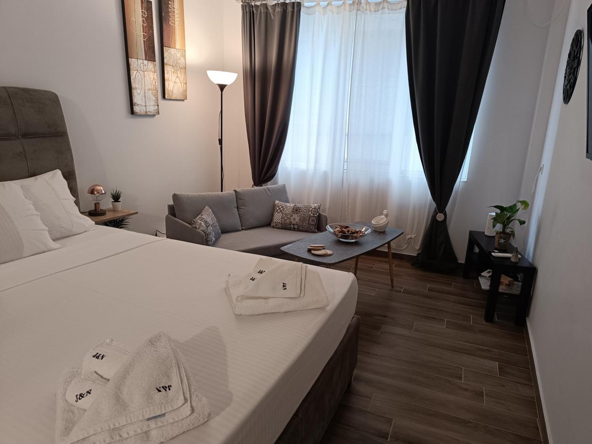 J&n Monastiraki Atenas